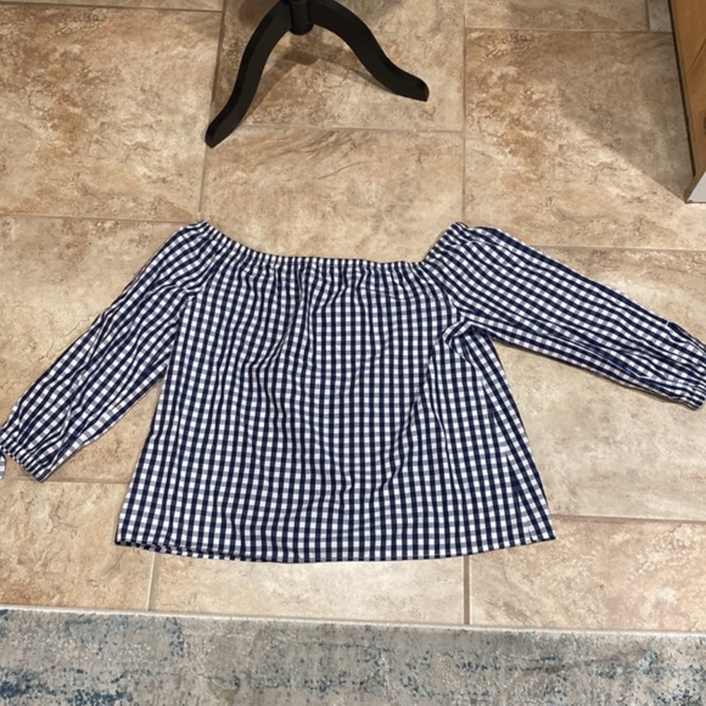 Vineyard Vines Blue Smocked 3/4 Sleeve Blouse NWOT - Picture 6 of 6